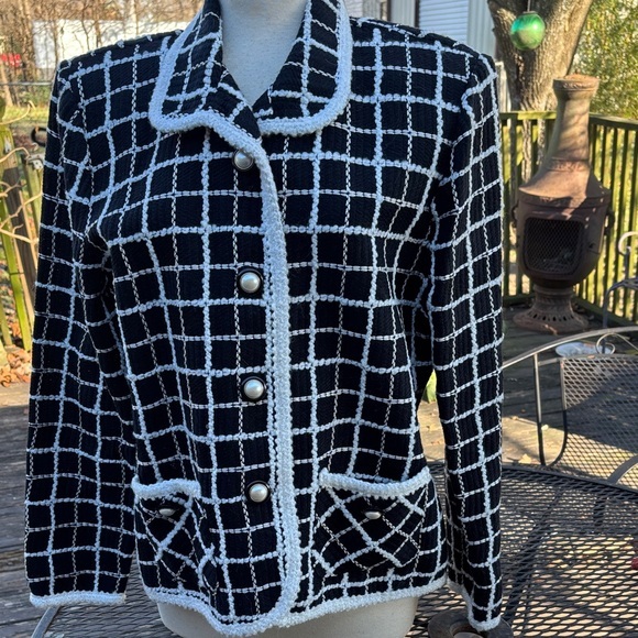 Vintage Jackets & Blazers - Victoria Morgan black & white classic blazer